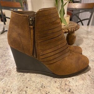 Womens Size 9 Brown Booties
